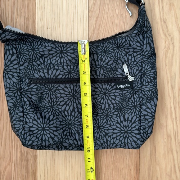 Baggallini purse, grey and black - Picture 8 of 9